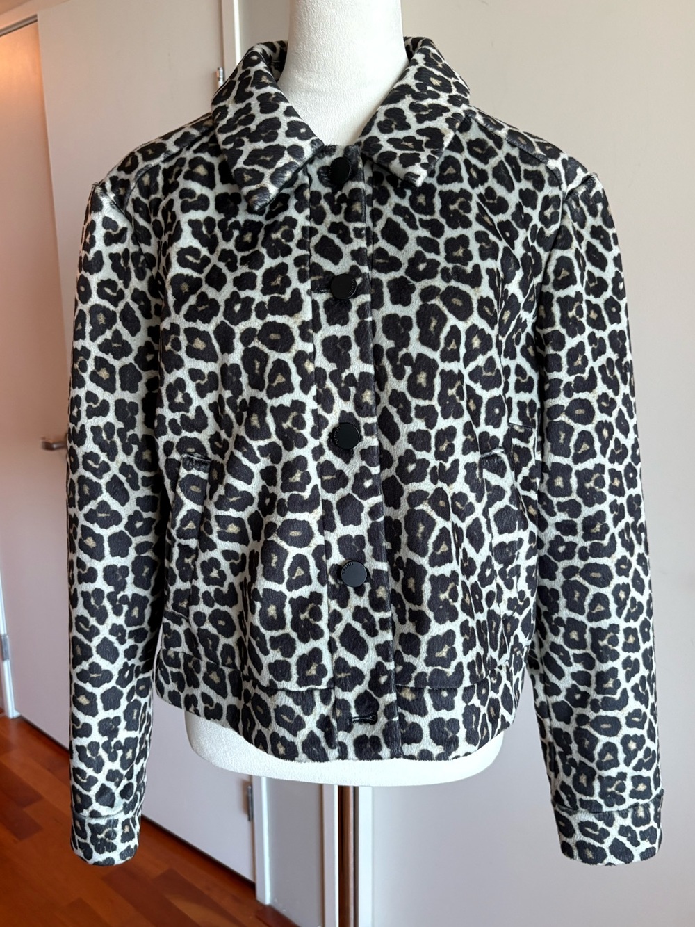 Ted Baker Pelham Leopard Print Cropped Collared Button Jacket Sz 6 US 14 Women